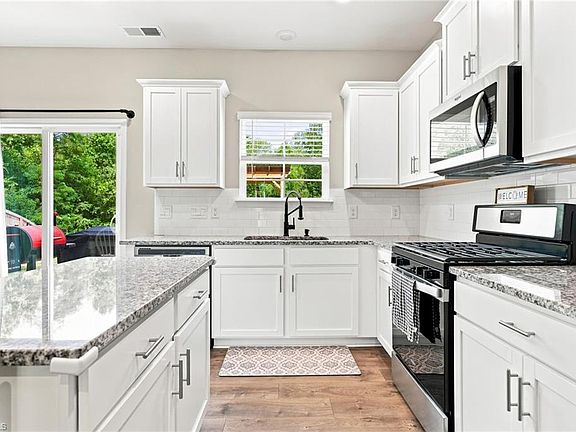 2nd image of 6826 Bellawood Dr