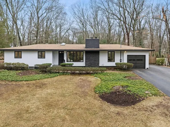 23 Gould Pl, East Greenwich, RI 02818