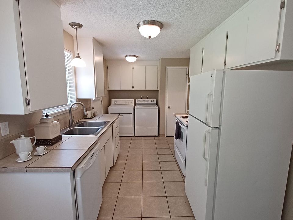 1st image of 501 21st St SE APT C