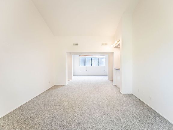 4th image of 1830 Westholme Ave APT 303