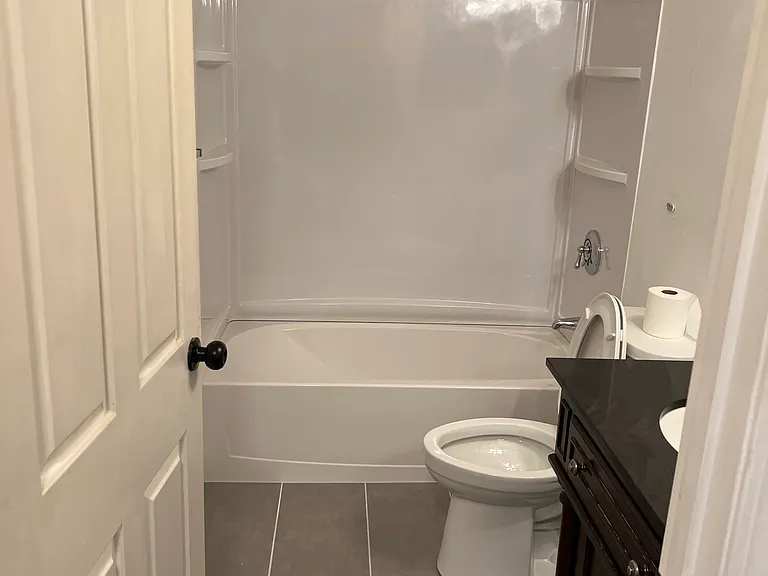 4 Heritage Village Dr #115 — Photo 7