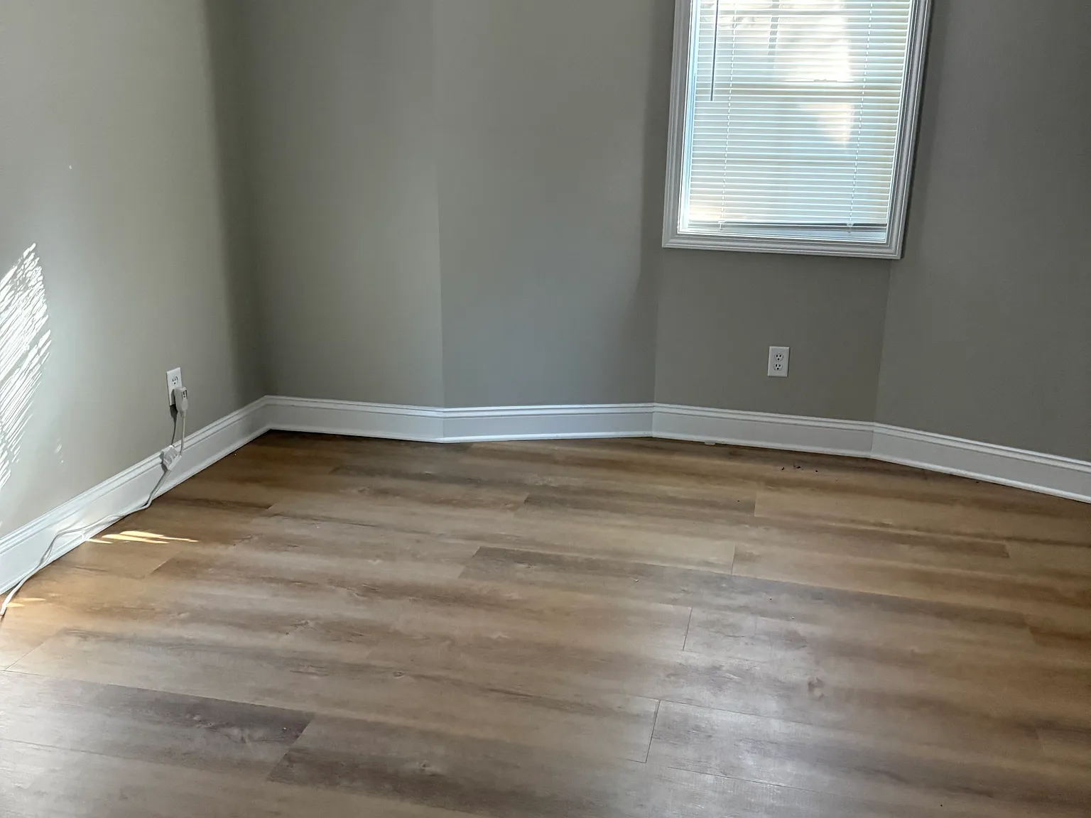 2 bed, 2.5 bath, 896 sqft, $1,000 — Photo 4