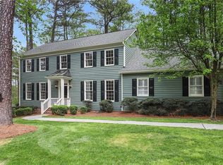 2450 Roxburgh Dr, Roswell, GA 30076