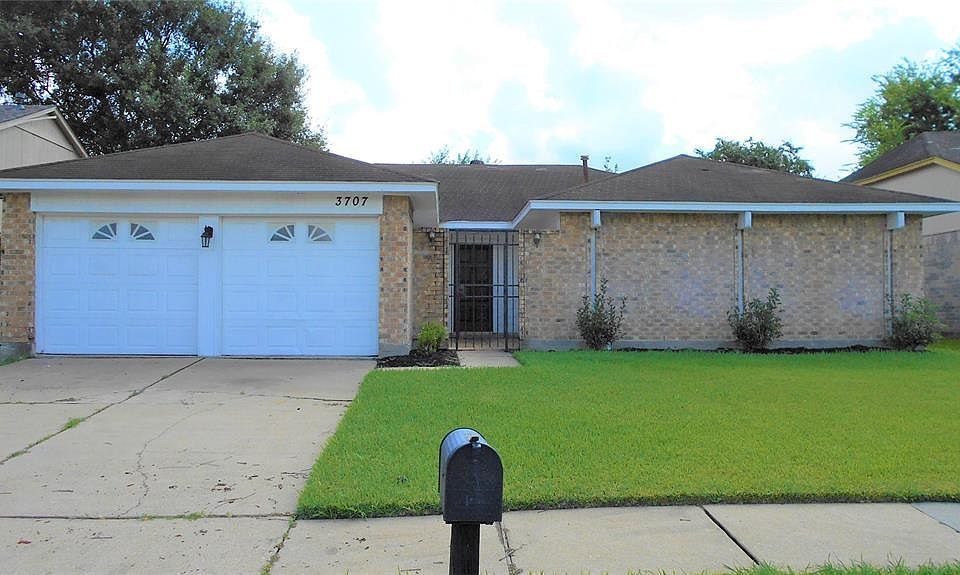 1st image of 3707 Parkridge Glen Dr