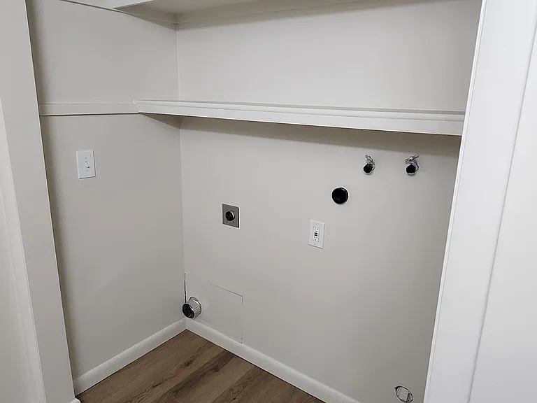 Laundry Closet/Hook Ups