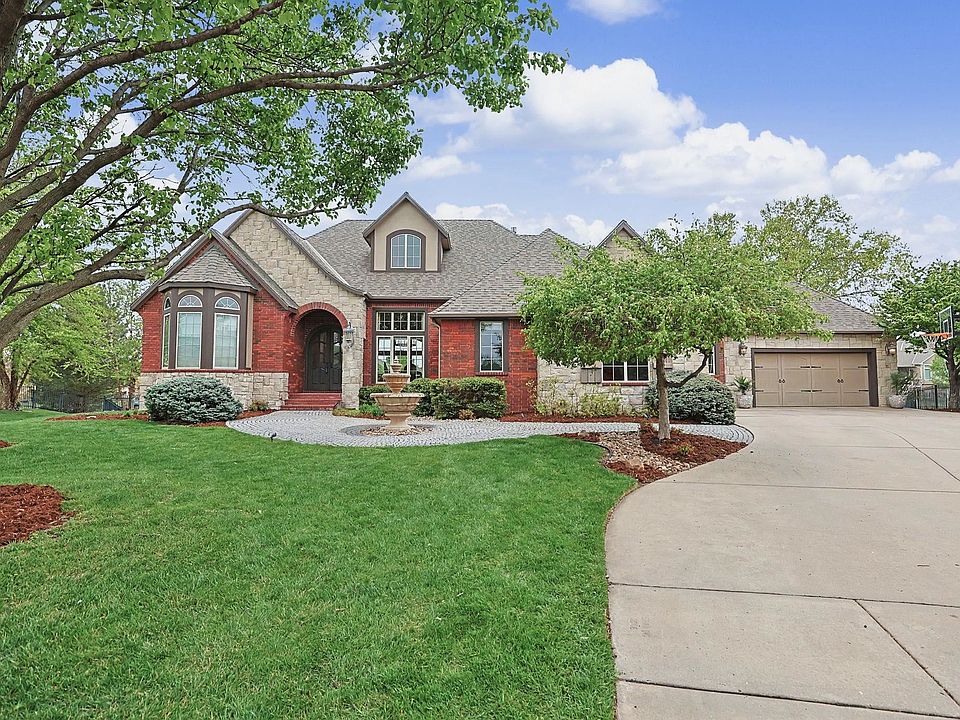 1st image of 2525 N Loch Lomond Ct