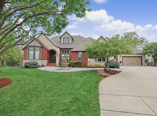 2525 N Loch Lomond Ct, Wichita, KS 67228