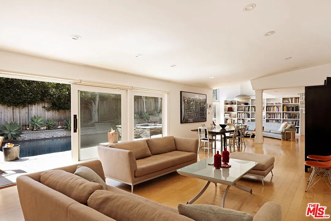 3 bed, 3.5 bath, 2970 sqft, $25,000 — Photo 4