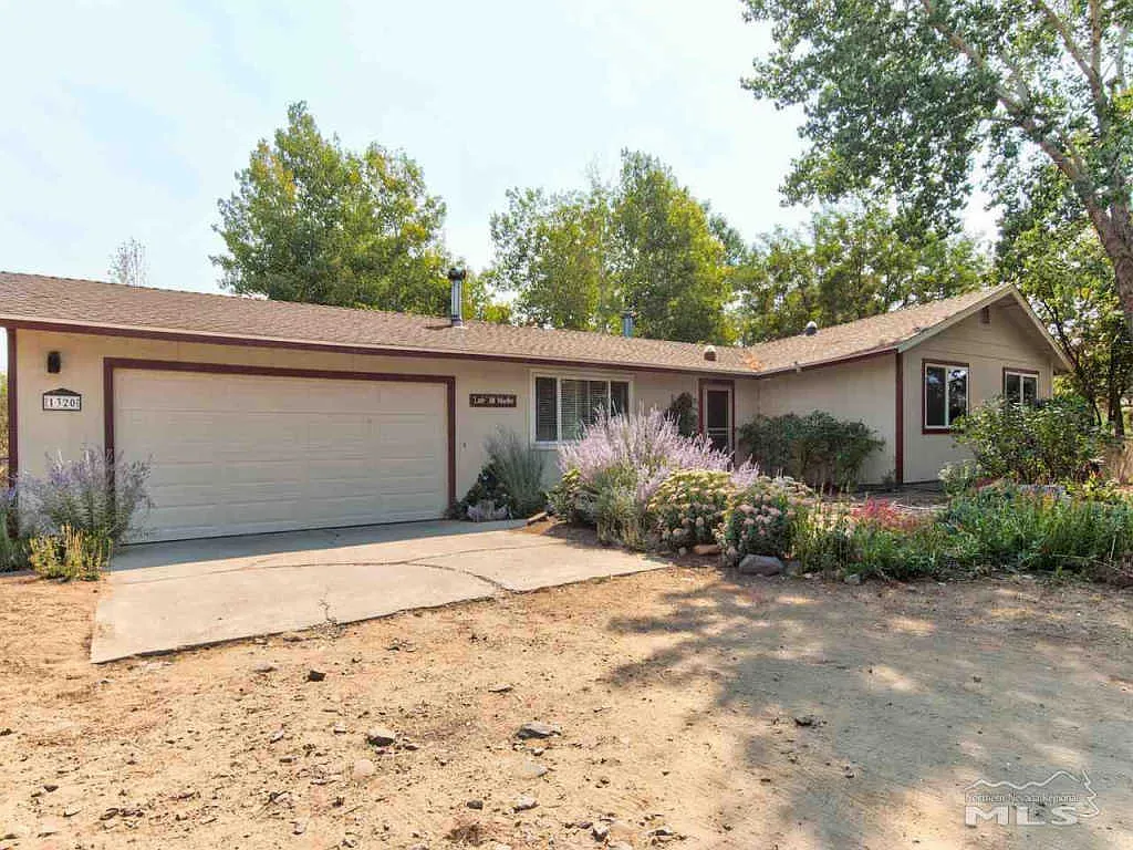 1320 Brenda Way photo 1