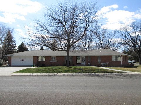 Well cared for brick ranch