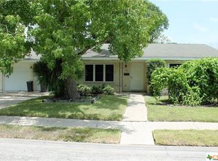 1302 Dick St, Victoria, TX 77901