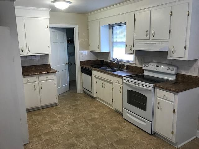 2nd image of 711 Milby Dr