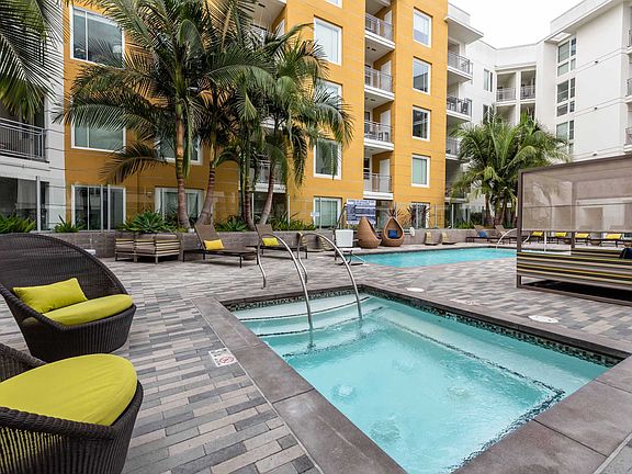 3rd image of 5520 Wilshire Blvd #506