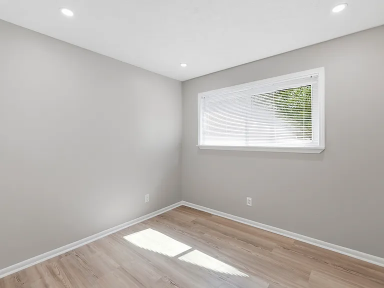 1912 Brown St — Photo 18