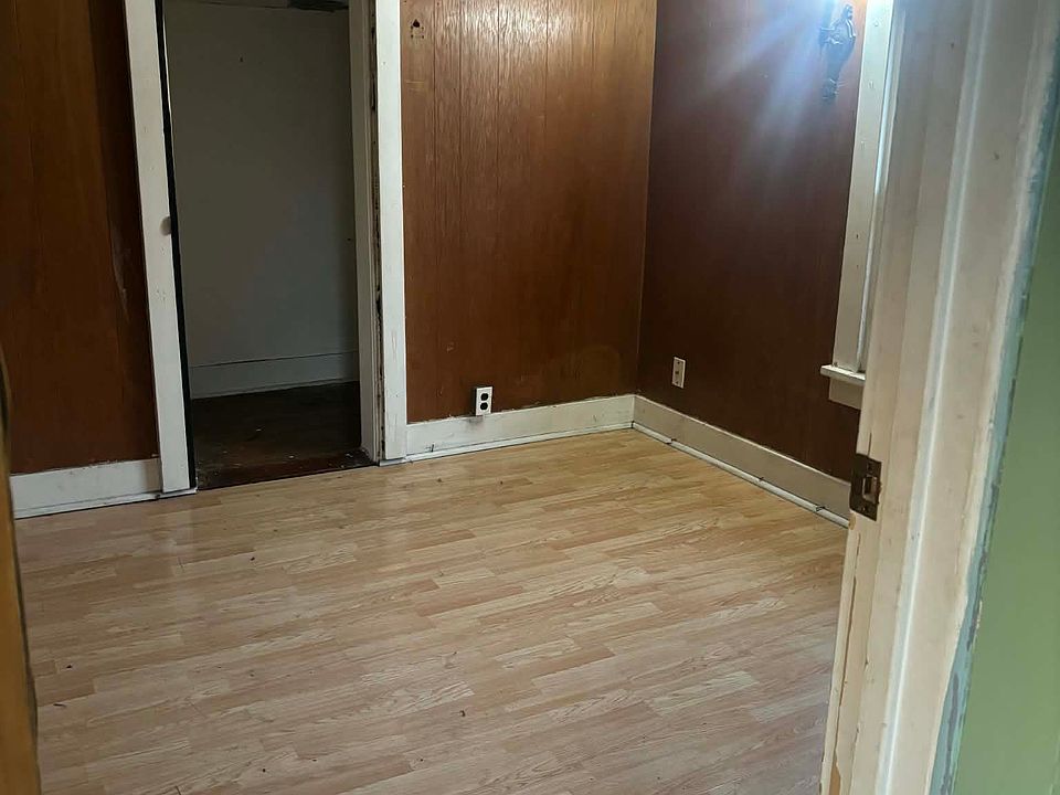 2nd image of 19 E High St