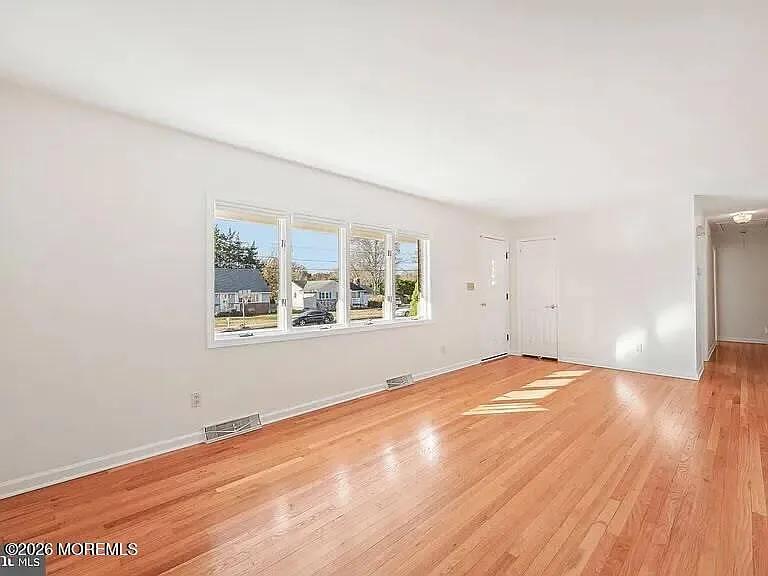 4 Heather Dr — Photo 5