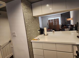 11630 Chenault St #3, Los Angeles, CA 90049