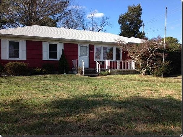 1st image of 1101 Leland Cir