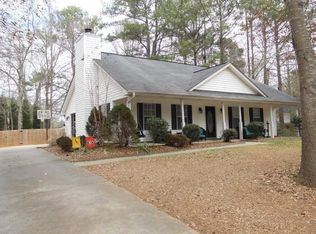 35 Creekview Dr, Newnan, GA 30263