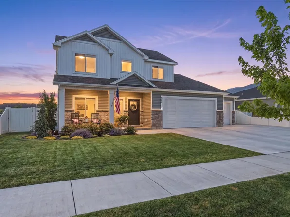 541 E 600 S, Hyrum, UT 84319