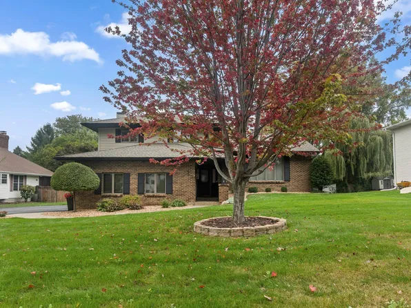 481 Marie Ave W, West Saint Paul, MN 55118