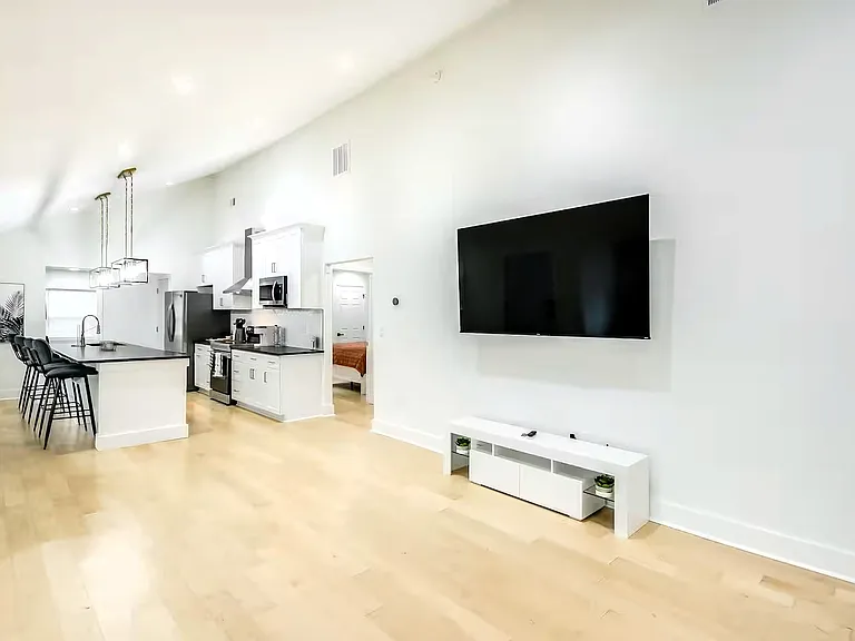2037 Conrad Ave SE — Photo 6