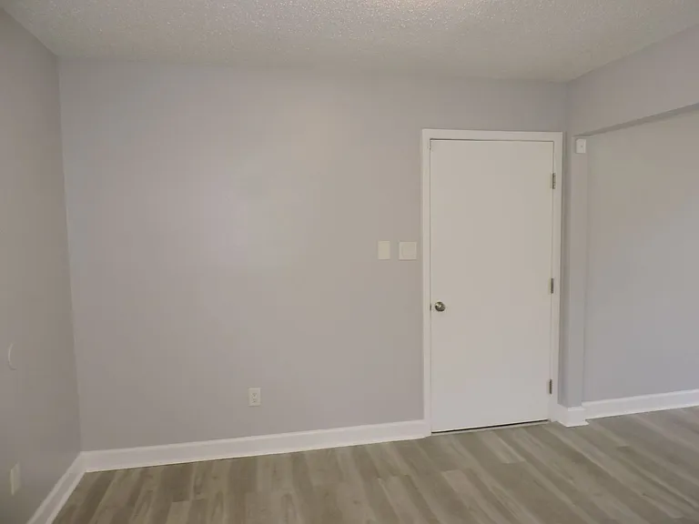 346 Quigley Rd — Photo 6