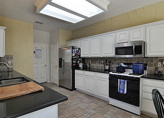 2nd image of 7416 Brookview Dr