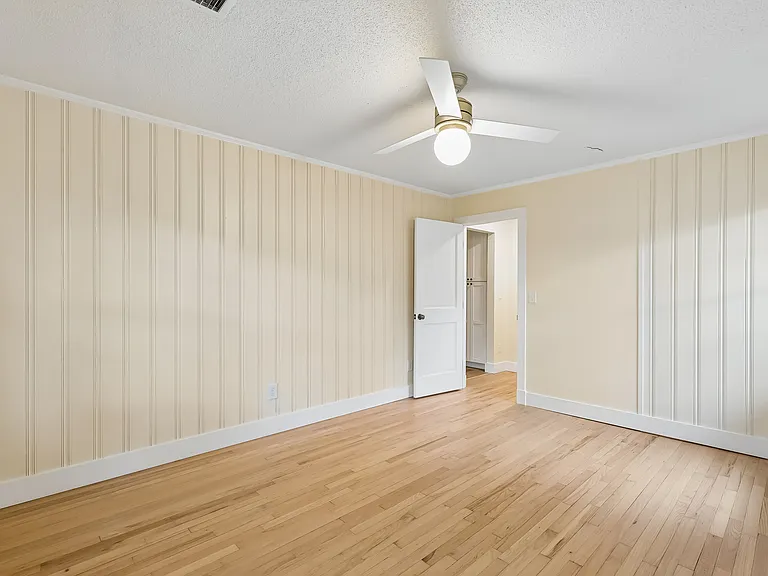5034 Victoria Ave #B — Photo 27
