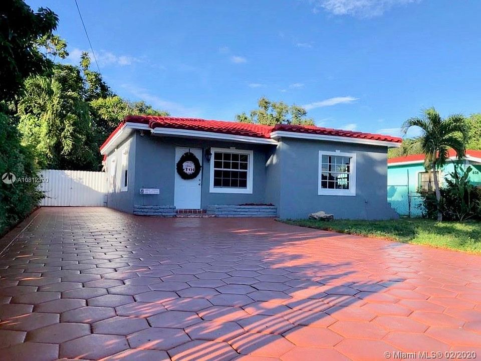1st image of 849 NE 133rd St #0