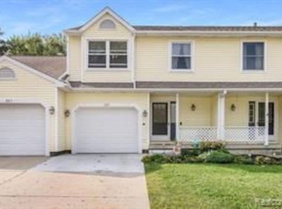 225 Meadow Pointe Dr, Fenton, MI, 48430