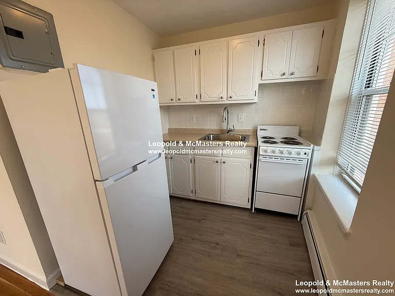 North Beacon St Brighton Apartments — Photo 15