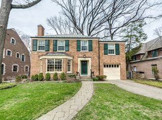 6826 N Wildwood Ave, Chicago, IL