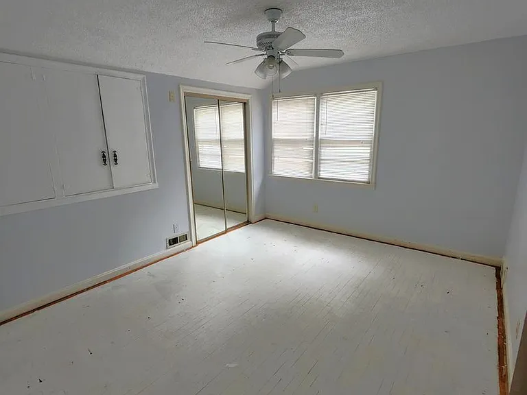 1812 SW Pembroke Ln — Photo 12