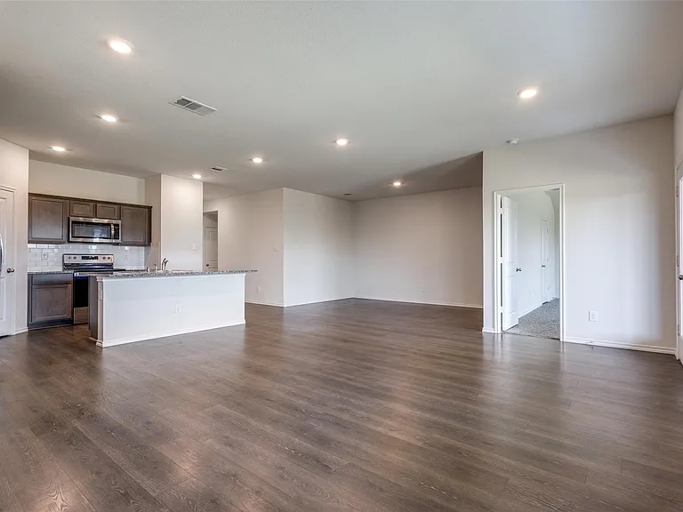 808 Saddle Horn Way — Photo 8