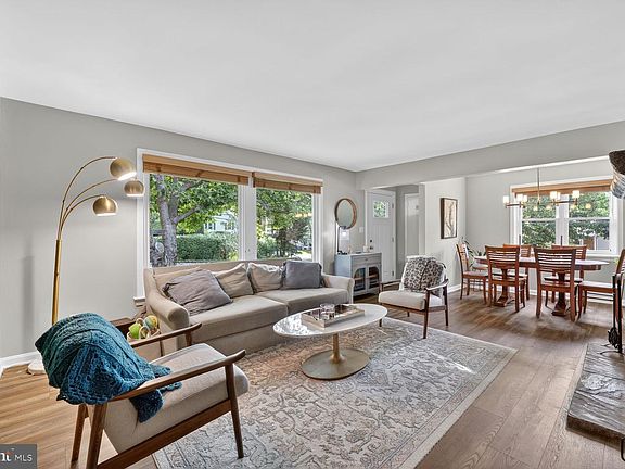 4th image of 10123 Capitol View Ave