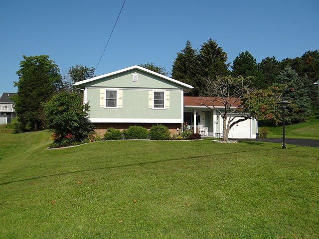 1st image of 111 Hilton Dr