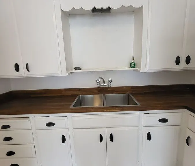 555 W Whittier Ave — Photo 7