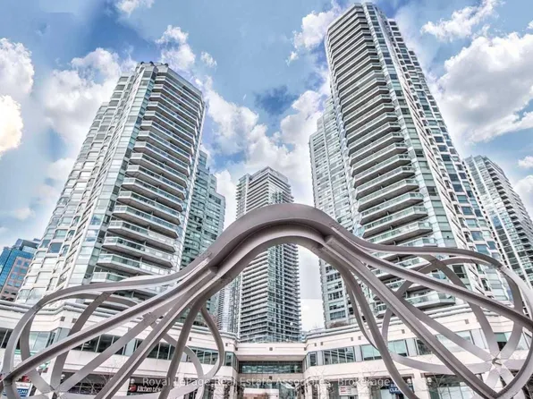 10 Yonge St, Toronto, ON