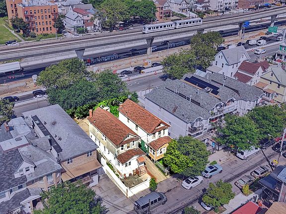 4th image of 9722 Remington Street