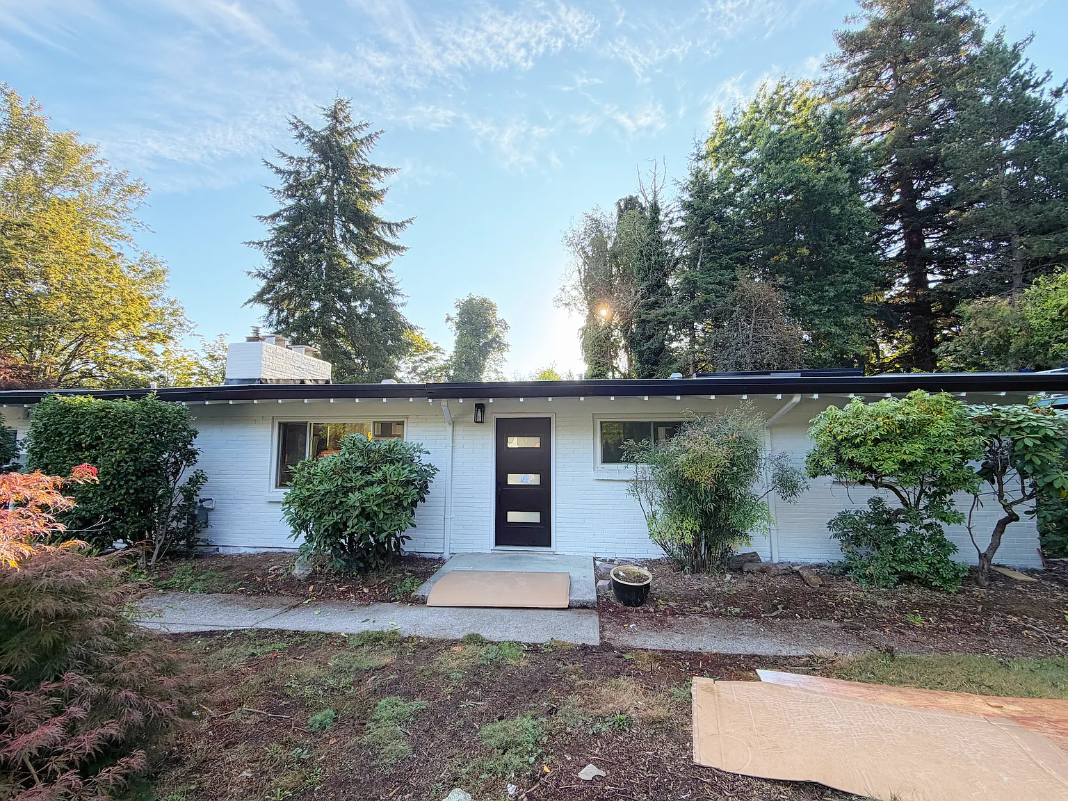 3 bed, 1250 sqft, $3,940 — Photo 1