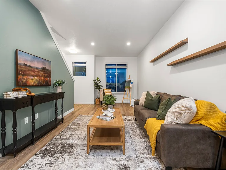 25 E Center St #54 — Photo 3