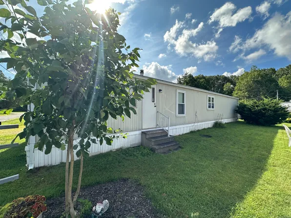 32 Shadduck Road, Naugatuck, CT 06770