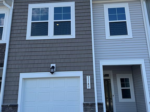 3rd image of 1147 Weavers Trace Dr