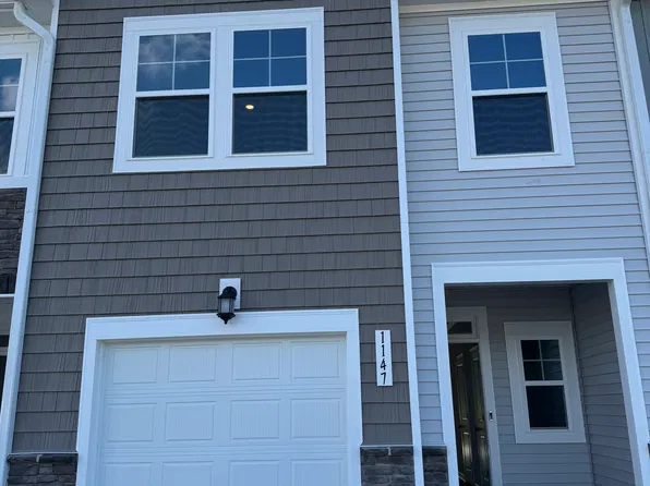 1147 Weavers Trace Dr, Zebulon, NC 27597