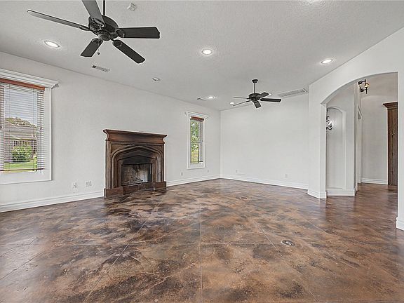 5th image of 6847 Western Trails Dr