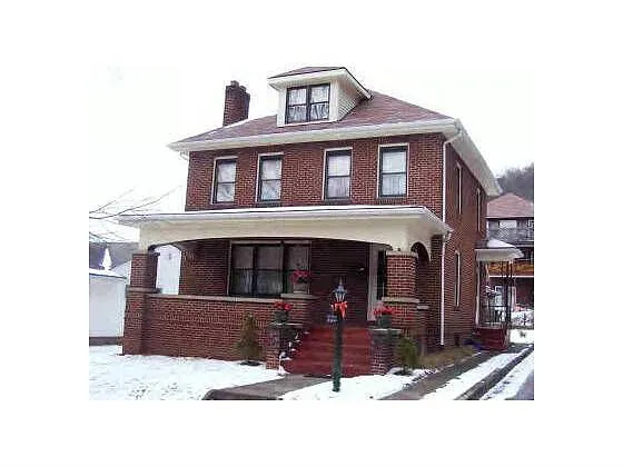 156 Elm St photo 1