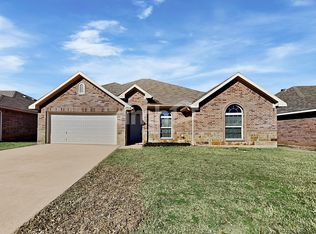 1904 Sail Fish Dr, Mansfield, TX 76063