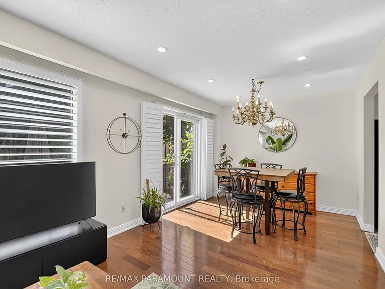 32 Fanshawe Dr — Photo 12