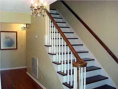 3rd image of 4723 Robinwood Dr